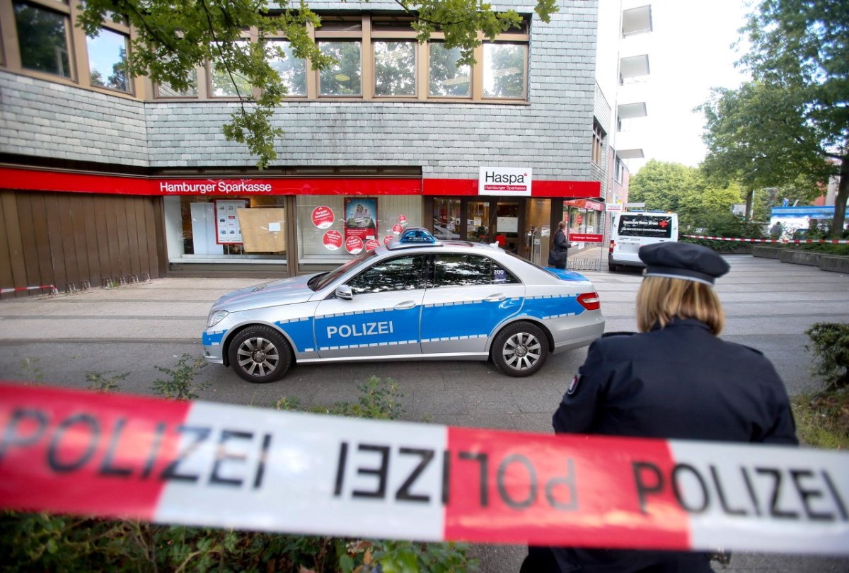 Hamburg Haspa Schließfächer Norderstedt Rammo Sparkasse Polizei Verdächtiger