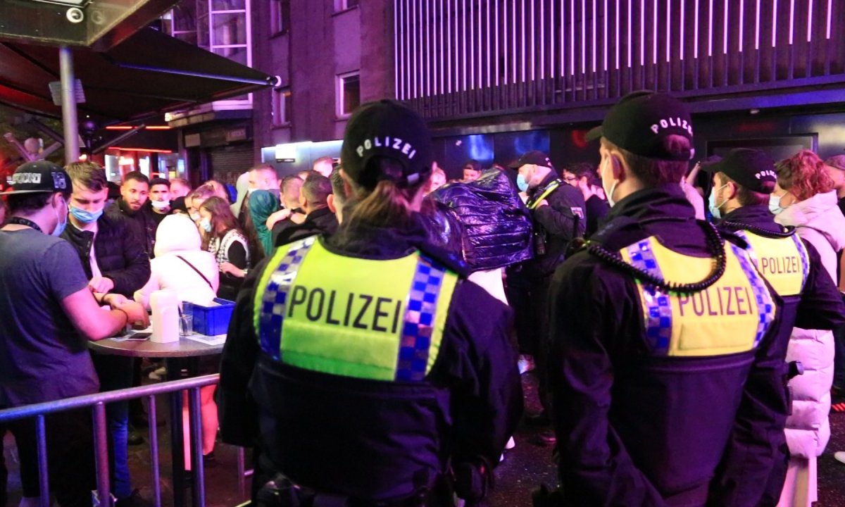 Hamburg Kiezparty beendet.jpg