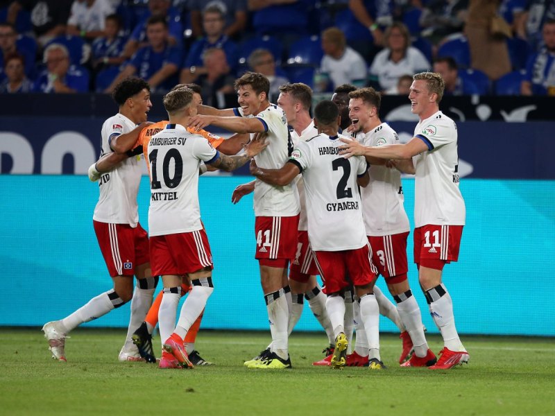 Hamburger SV HSV FC Schalke S04 2. Bundesliga Spiel Auftakt Hamburg Jatta Terodde Tim Walter
