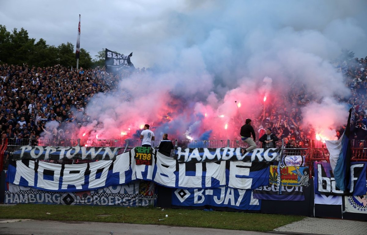 Hamburger-Sv-pyrotechnik-legal-fans