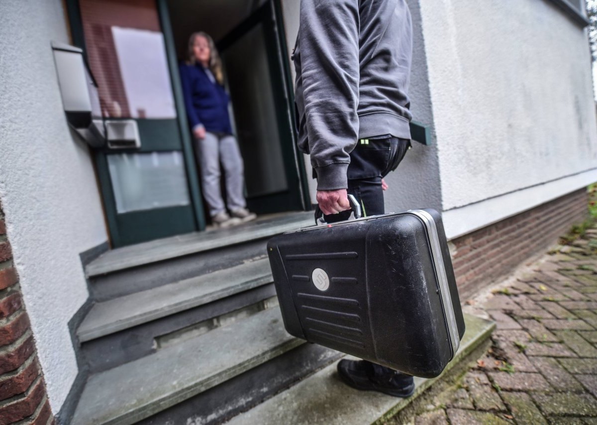 Haustür Handwerker Rostock.jpg