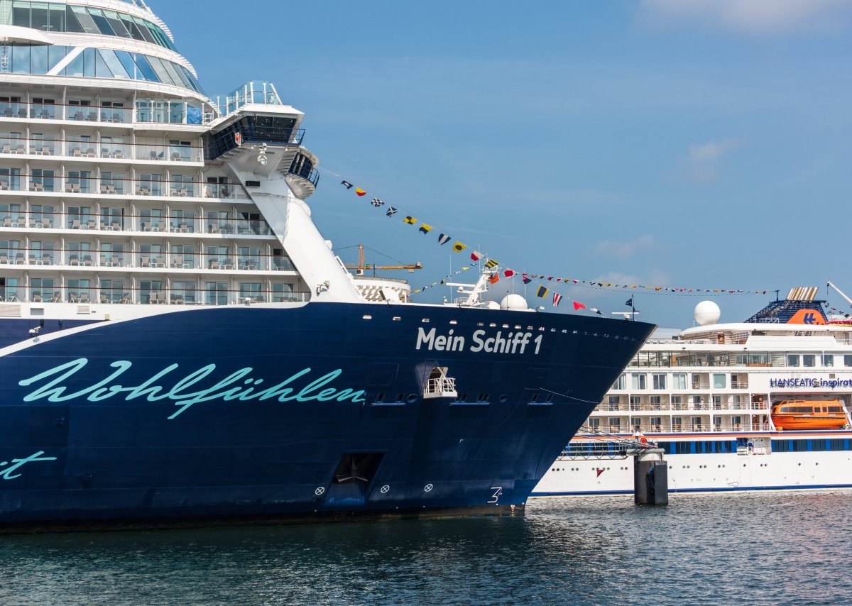 Mein Schiff 1 Kiel.jpg