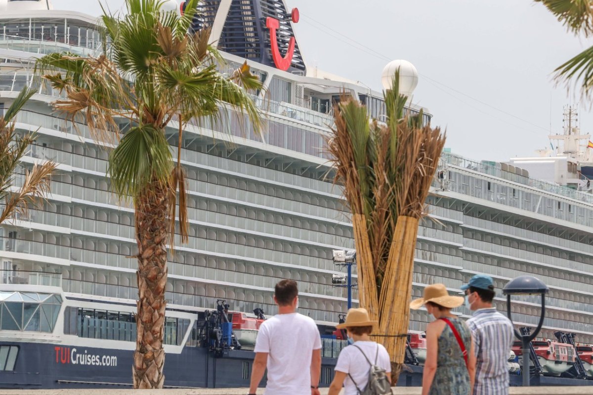 Mein Schiff 2 Blaue Reise.jpg