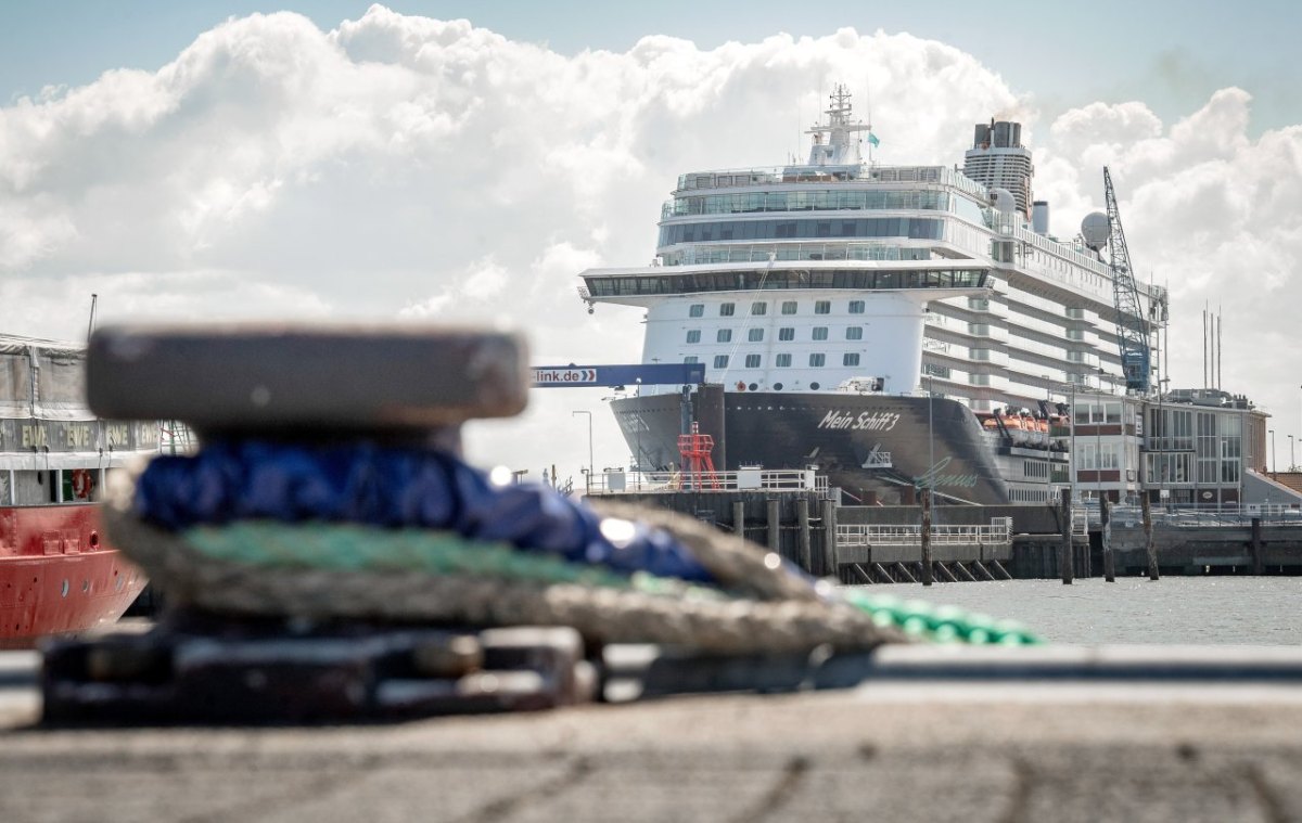 Mein Schiff Krasse Szenen Eskalation Lage Quarantäne Kreuzer Cuxhaven Tui Randale