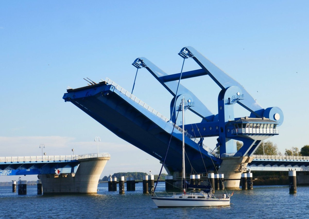 Usedom Wolgast Peenestrom Klappbrücke.jpg