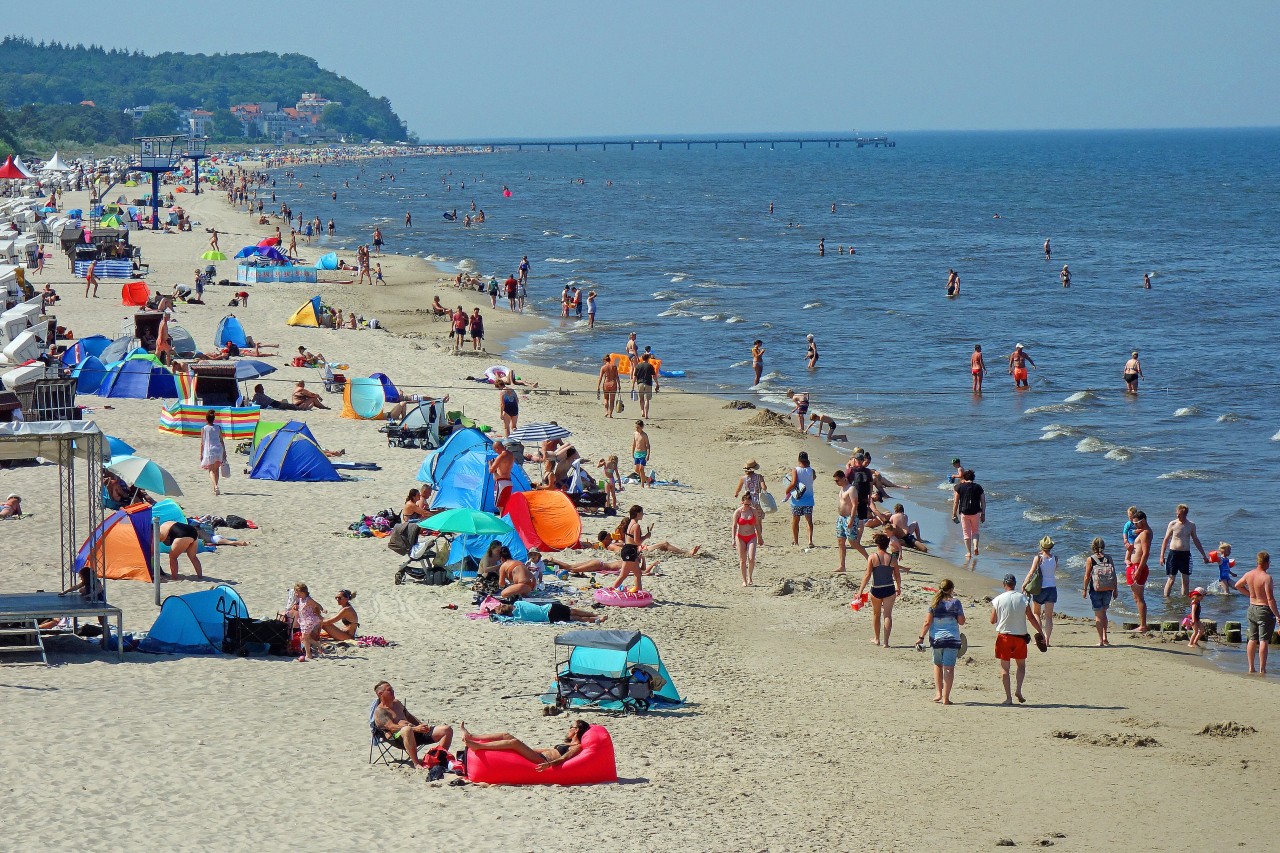 Aktuelle Bilder von der Insel Usedom zeigen zwar ein reges Treiben auf der Insel – aber wie voll ist es wirklich? 