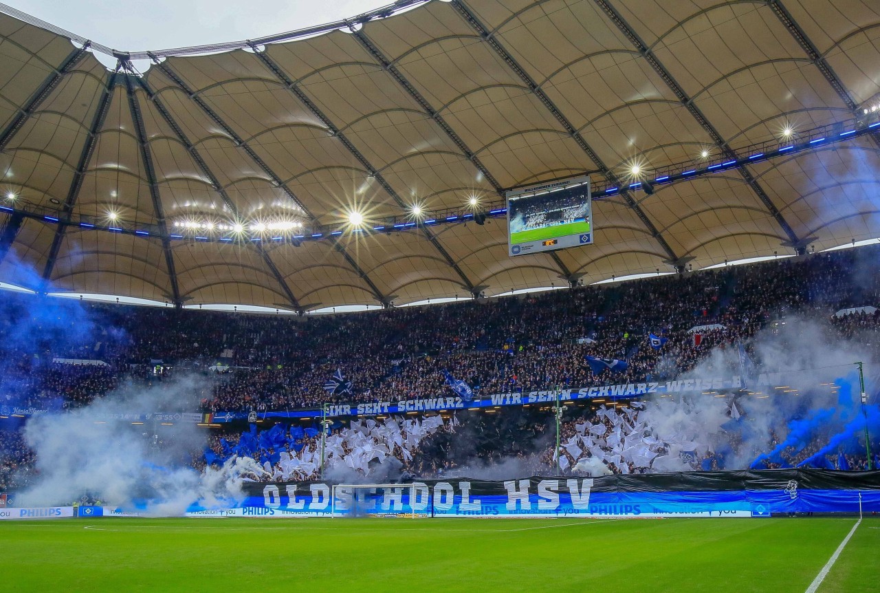 So sah das kontrollierte Abbrennen von Pyrotechnik gegen Karlsruhe aus.