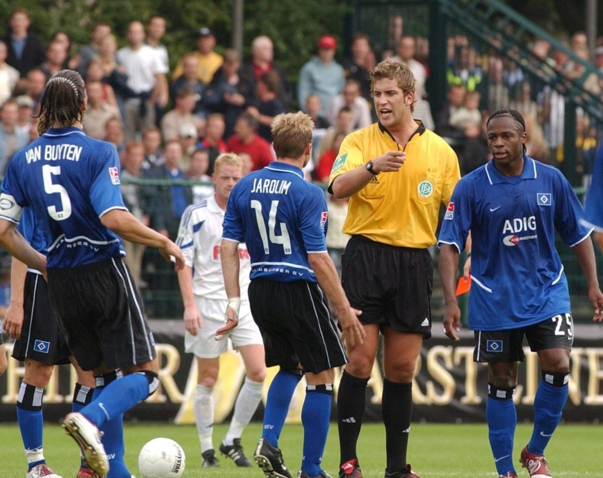 Der HSV fühlt sich in Paderborn verpfiffen – zurecht, wie sich ein Jahr später herausstellte.