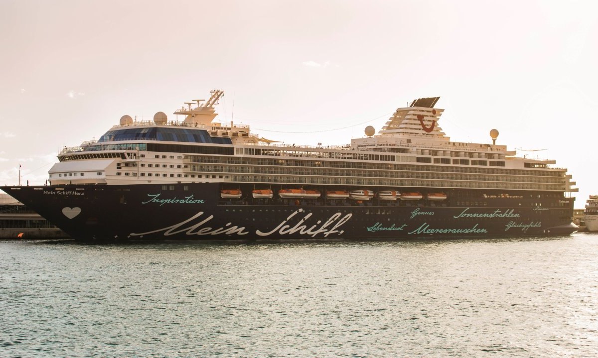 Mein Schiff.jpg