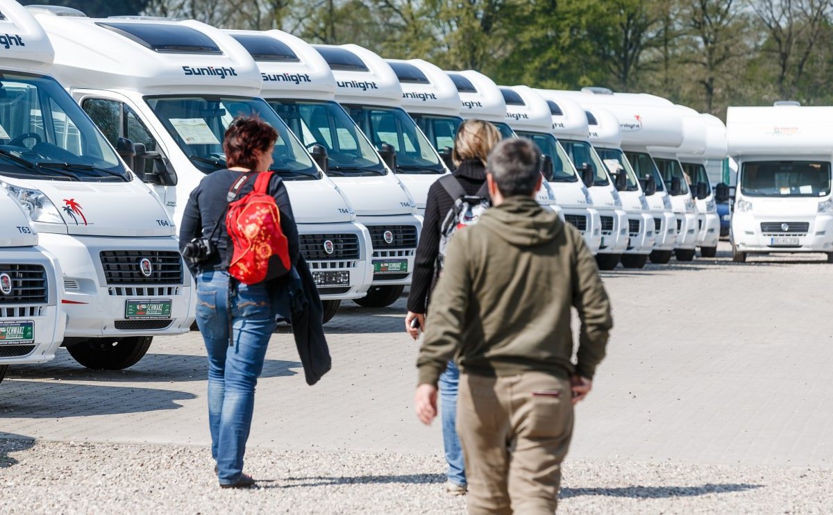 Camping Wohnmobil mieten kaufen.jpg