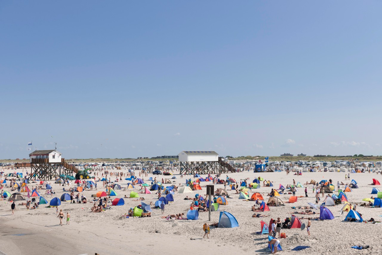 Volle Strände bedeuten nicht gleich Sorgenfreiheit in einem Urlaubsort wie Sankt Peter-Ording (SPO).