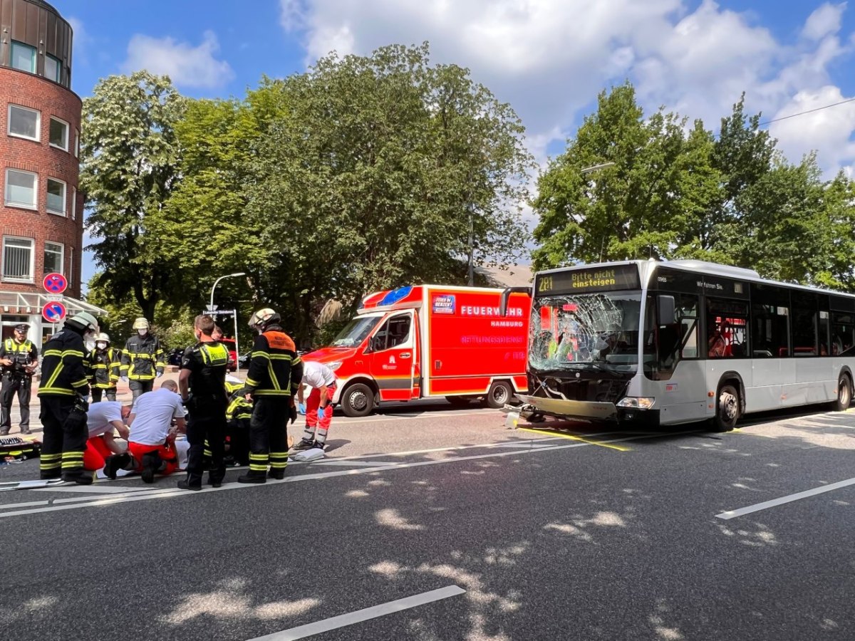 Hamburg Bus.jpeg