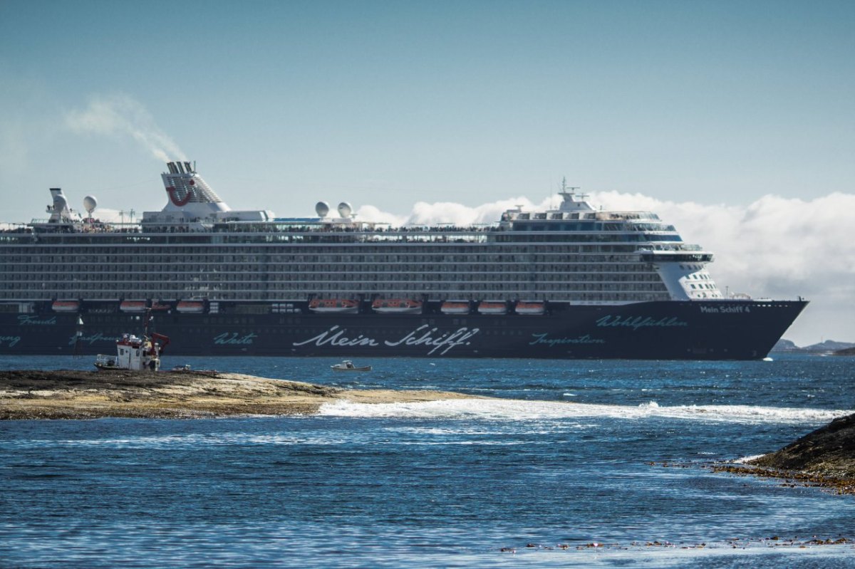 Mein Schiff.jpg