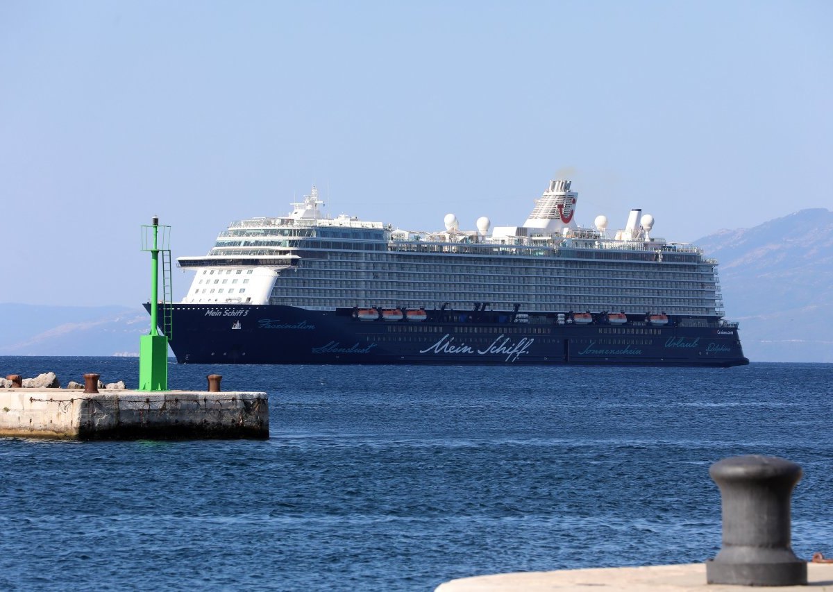 Mein Schiff.jpg