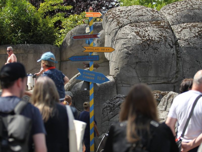 Besucher im Tierpark Hagenbeck