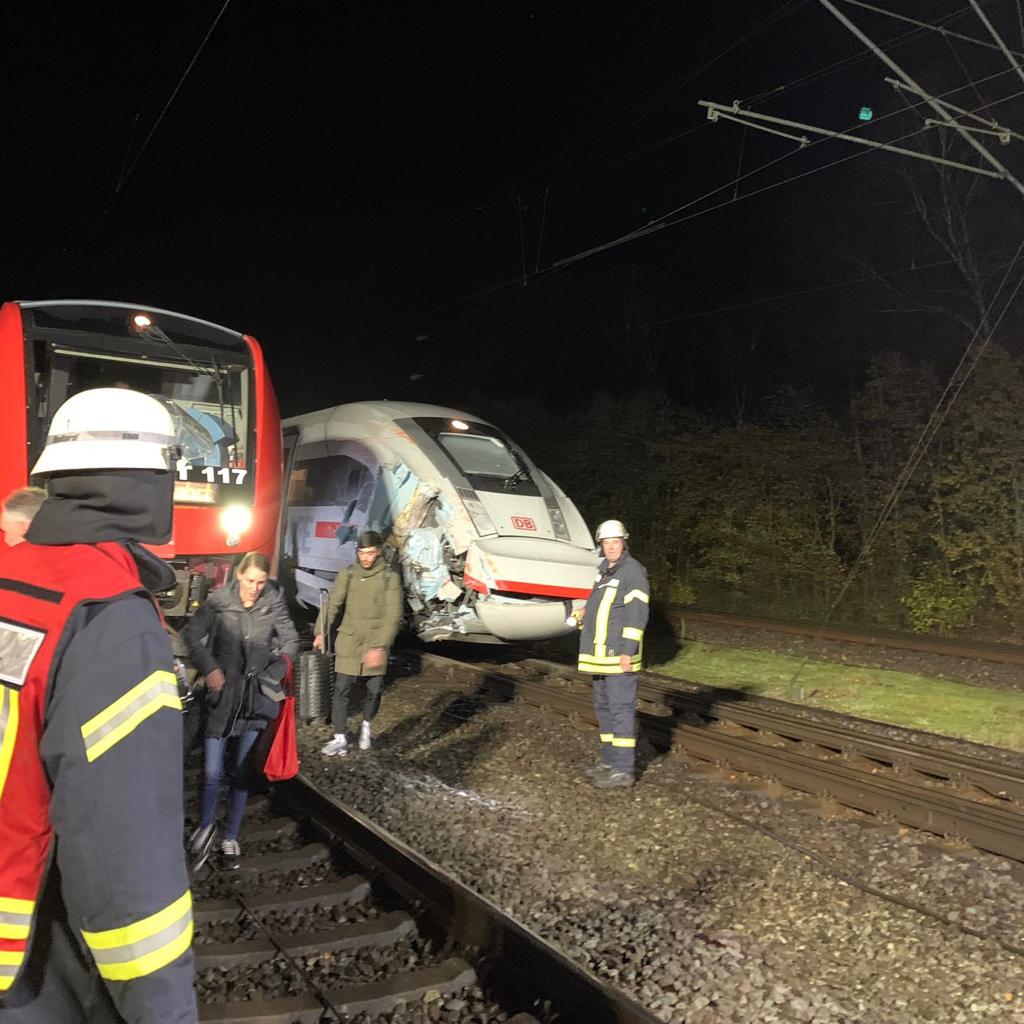 Kollision auf der Strecke von Hamburg nach Bremen!