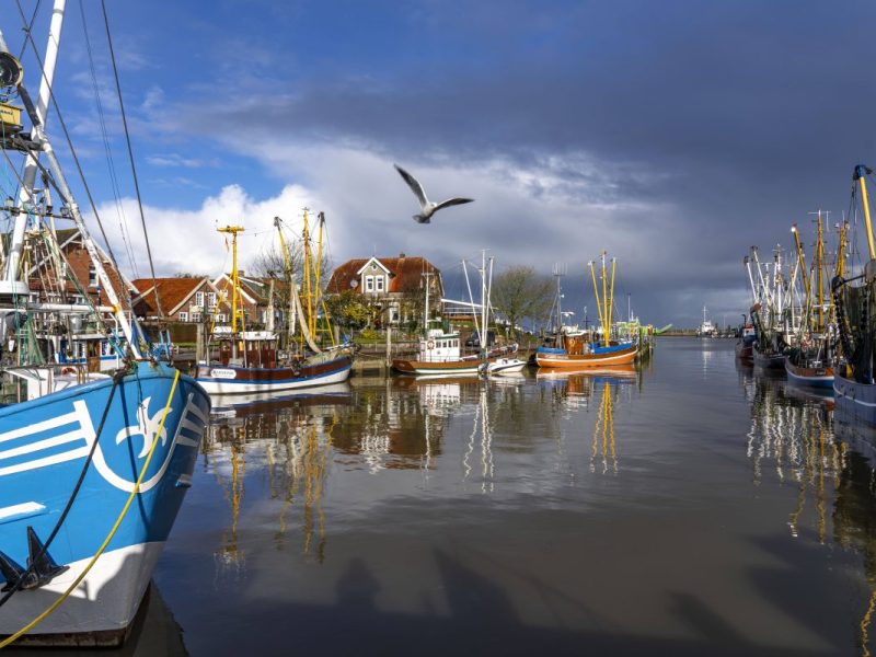 Liebessymbole an der Nordsee entfernt.