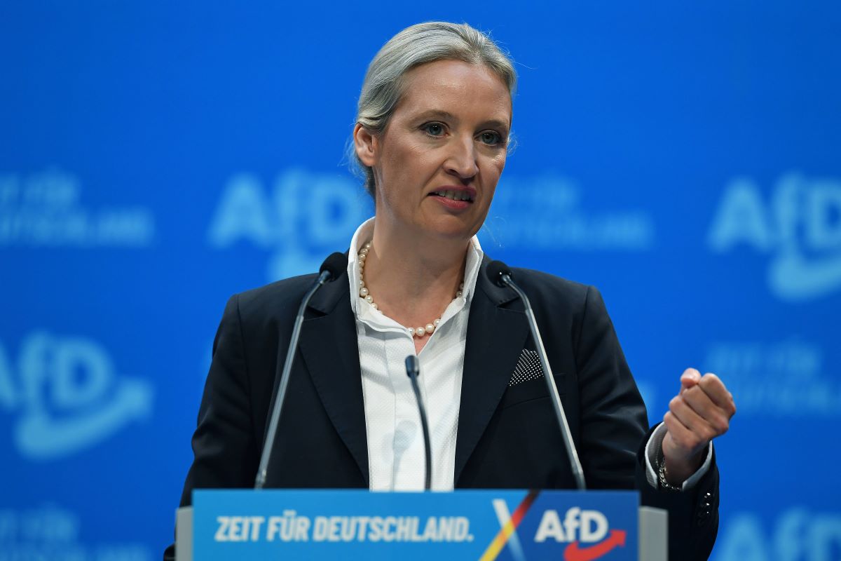 Alice Weidel hÃ¤lt eine Rede in Hamburg, die wird von massiven Protesten begleitet.