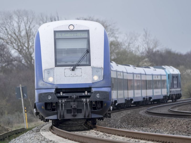 Die Marschbahn sorgt für Ärger bei den Sylt-Pendlern.