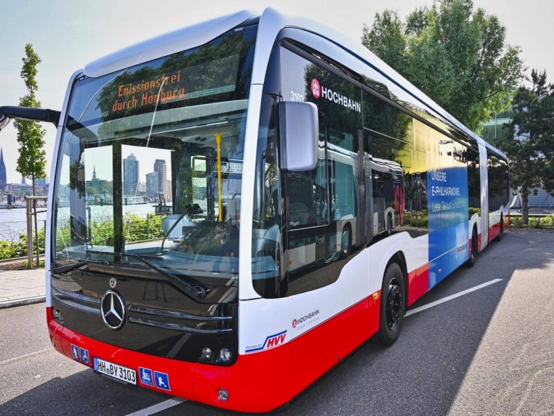 Durch Hamburgs Osten rollen jetzt mehr HVV-E-Busse.